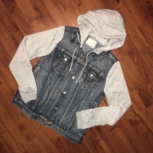 Sweater Jean Jacket size Medium F21